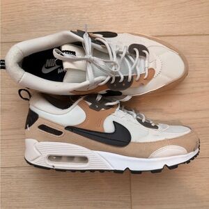 Nike Air Max SYSTM Sneakers — Women’s 10.5 — Tan/Beige/Black — EUC